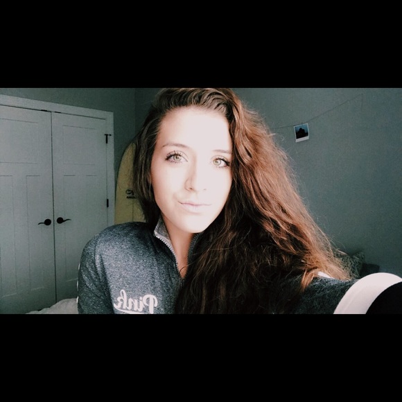 Meet your Posher, Hannah - Picture 3 of 3